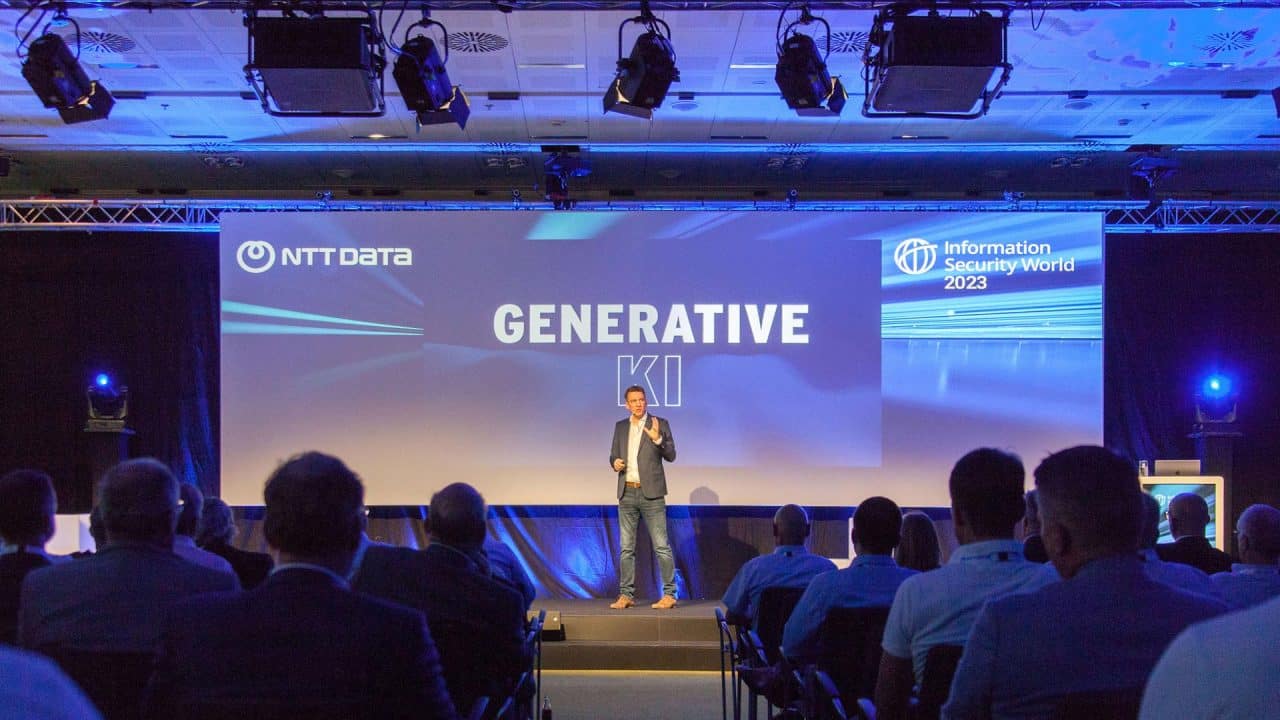 Collin-Croome-KI-Keynote-NTT KI Vortrag